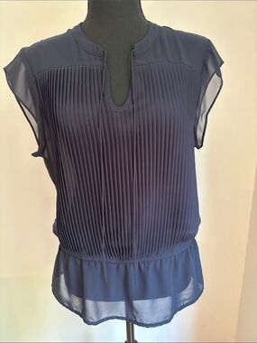 ANN TAYLOR gorgeous sheer lines and  pleated blouse shirt top dark navy Small